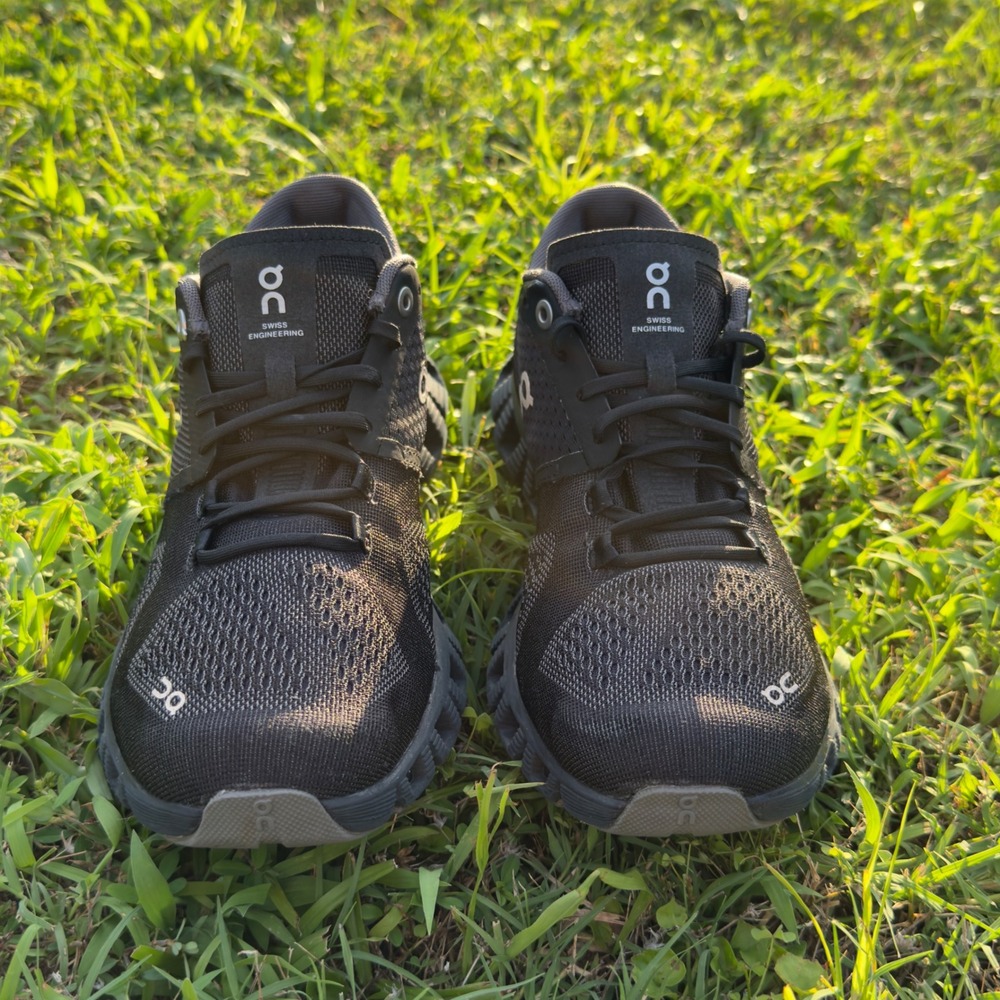 On Cloud X Womens 6.5 Black Running Training Shoes Swiss Engineering EU 37.5 - Picture 2 of 8